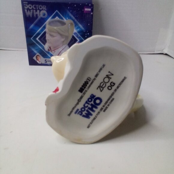 Doctor Who 5th Doctor Peter Davison Ceramic 3D Mug BBC Zeon Design - Picture 11 of 15